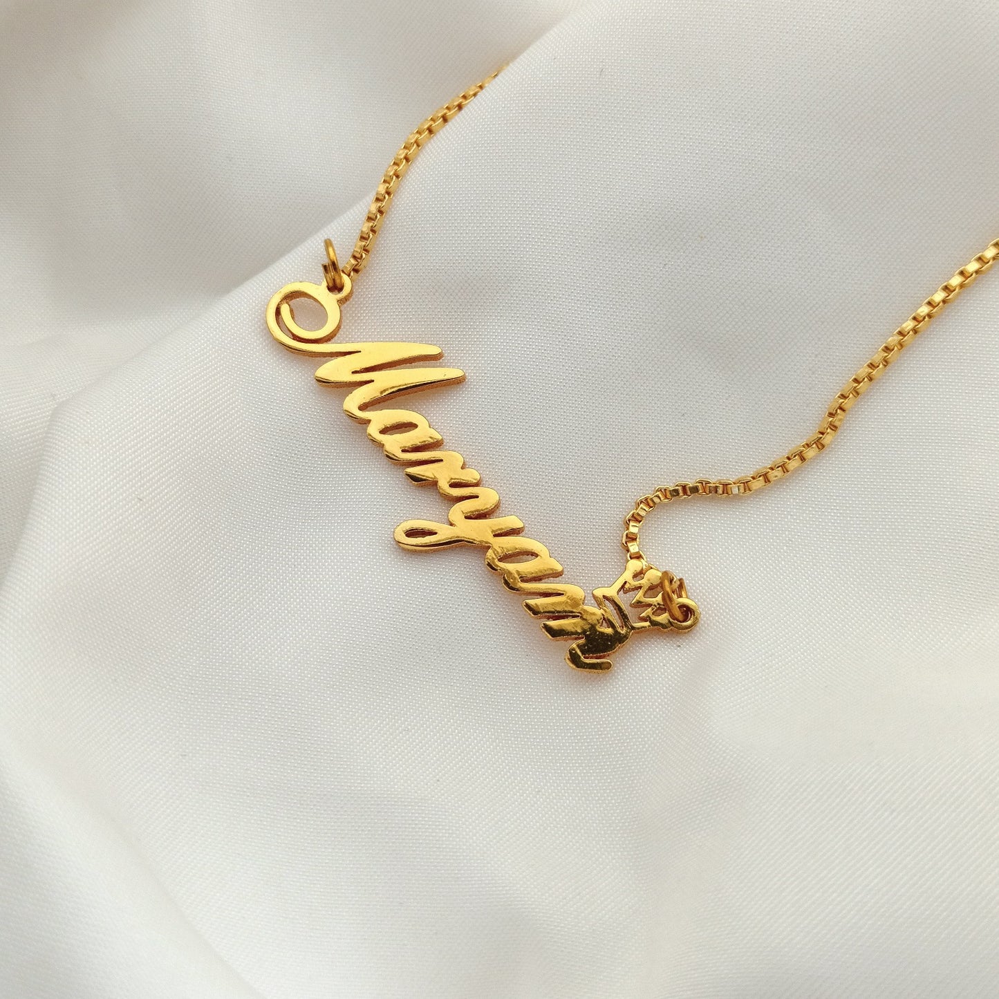 Vivace Crown Personalized Name Necklace