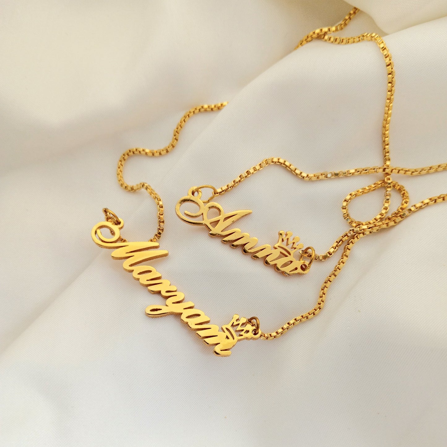 Vivace Crown Personalized Name Necklace