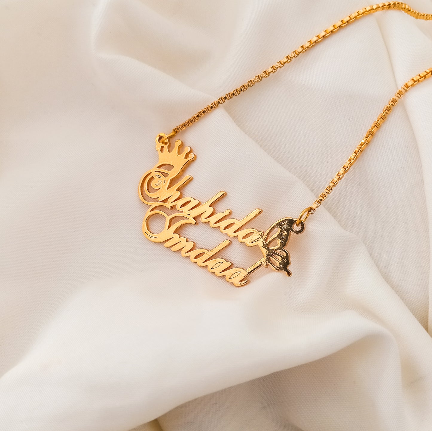 Queen B Personalized Name Necklace